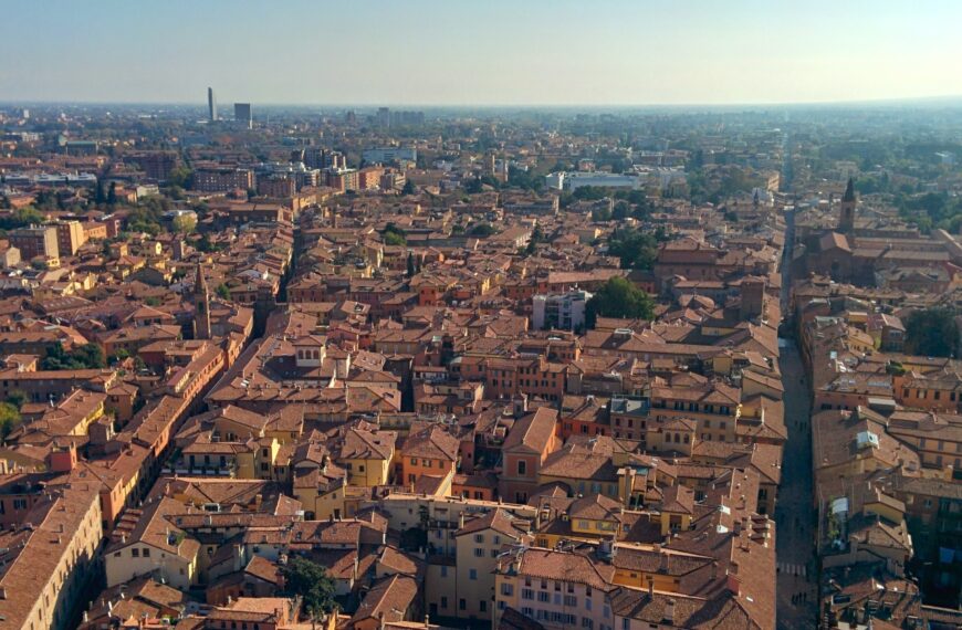 Il caso Bologna: la città democratica del dopoguerra (2)